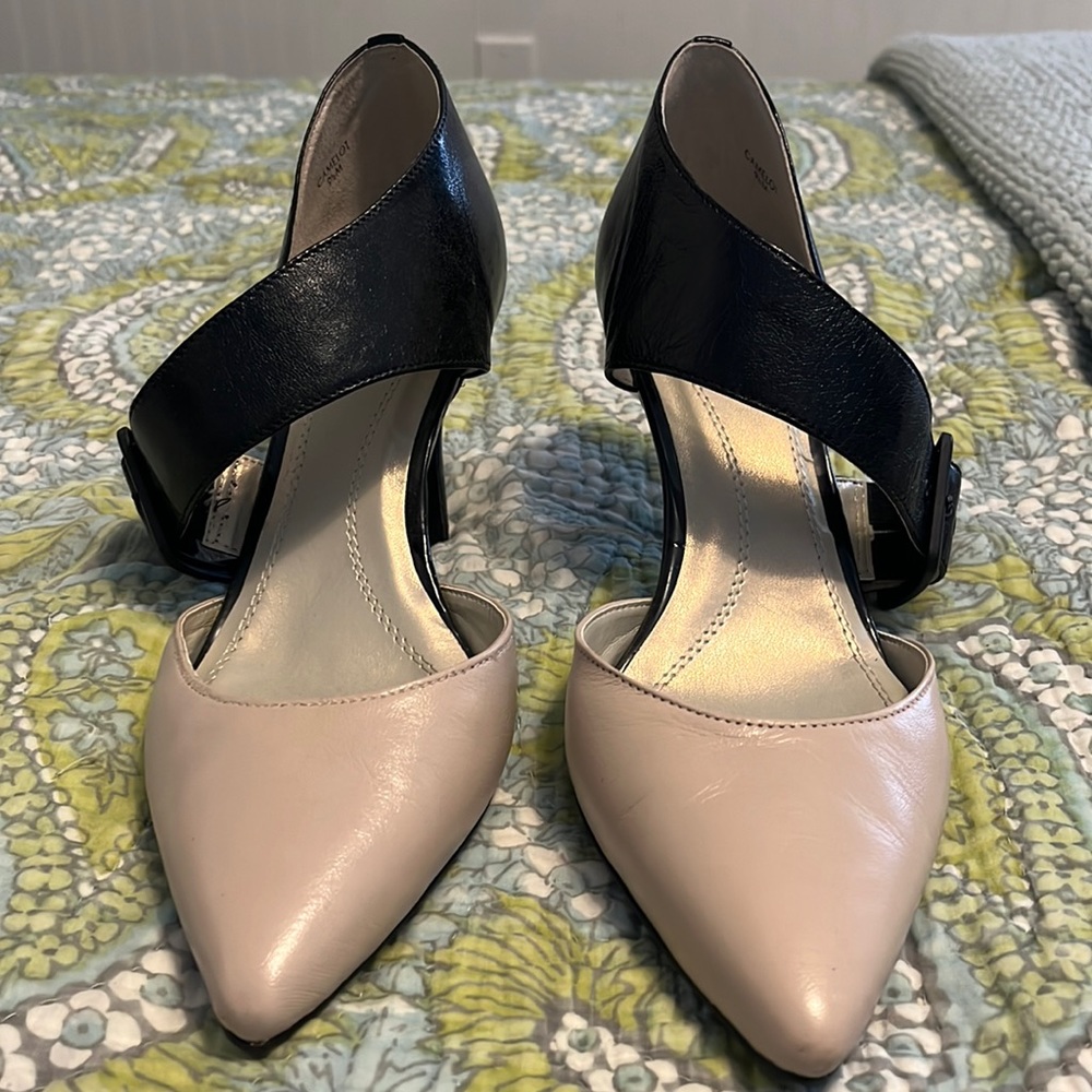Tahari pumps